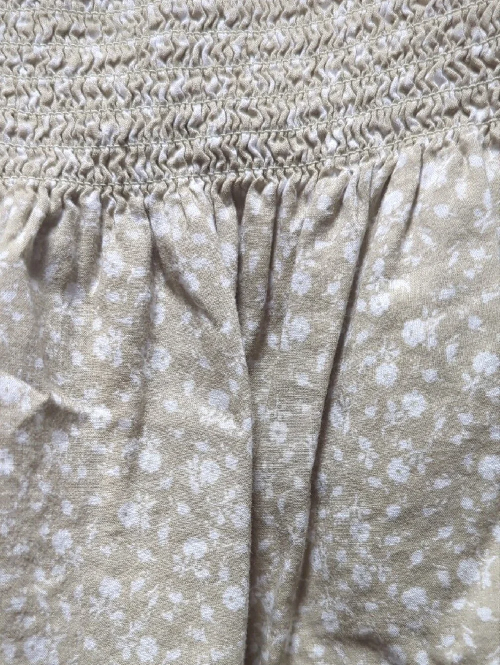 Abercrombie & Fitch Tan Smocked Peplum Crop Top with Floral Print - Picture 7 of 7